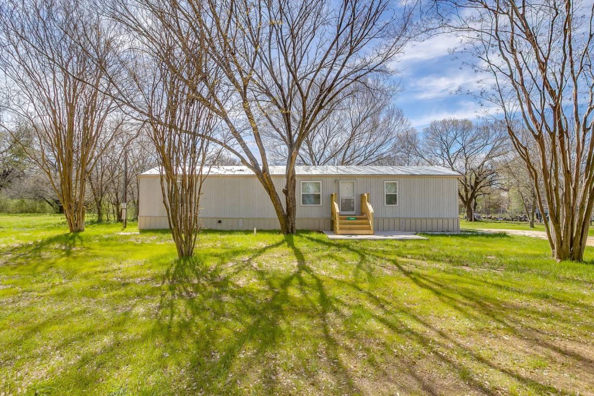 House for rent at 1948 Lariat Lane, Burleson, TX 76028