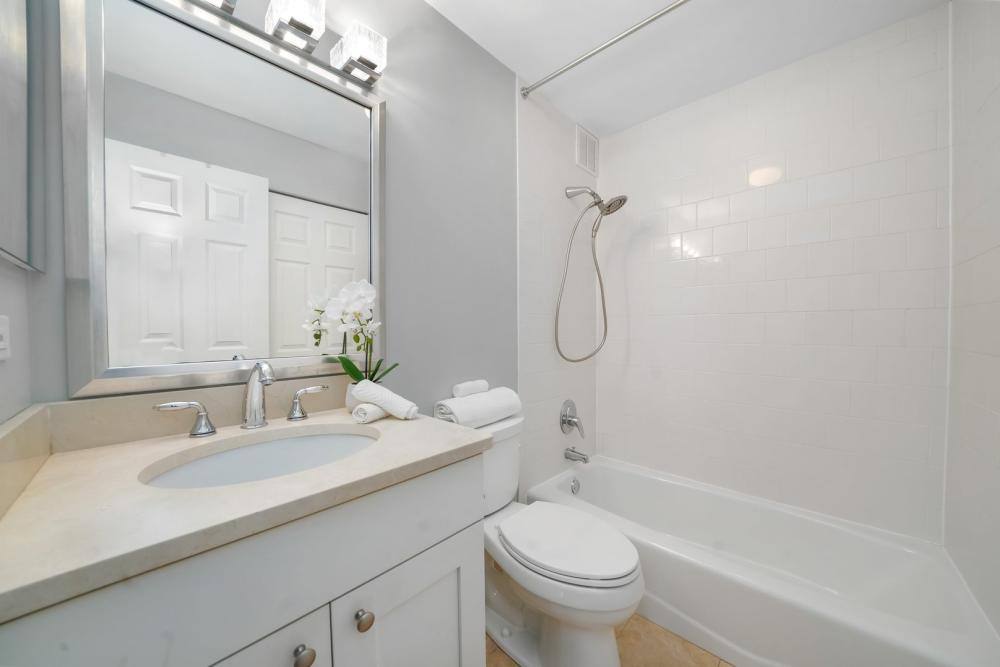 Apartment for rent at 2131 N Larrabee St #6203, Chicago, IL 60614