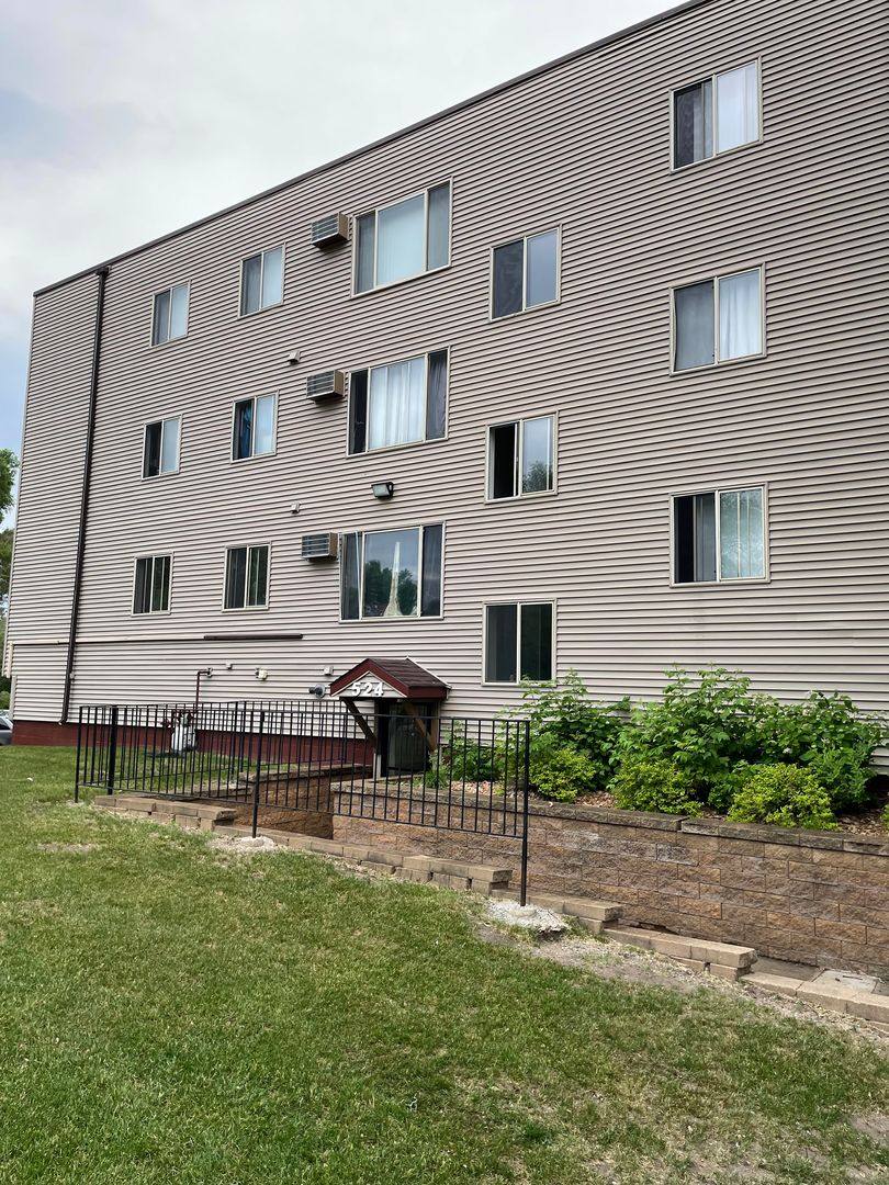 Apartment for rent at 524 14th St S, Saint Cloud, MN 56301