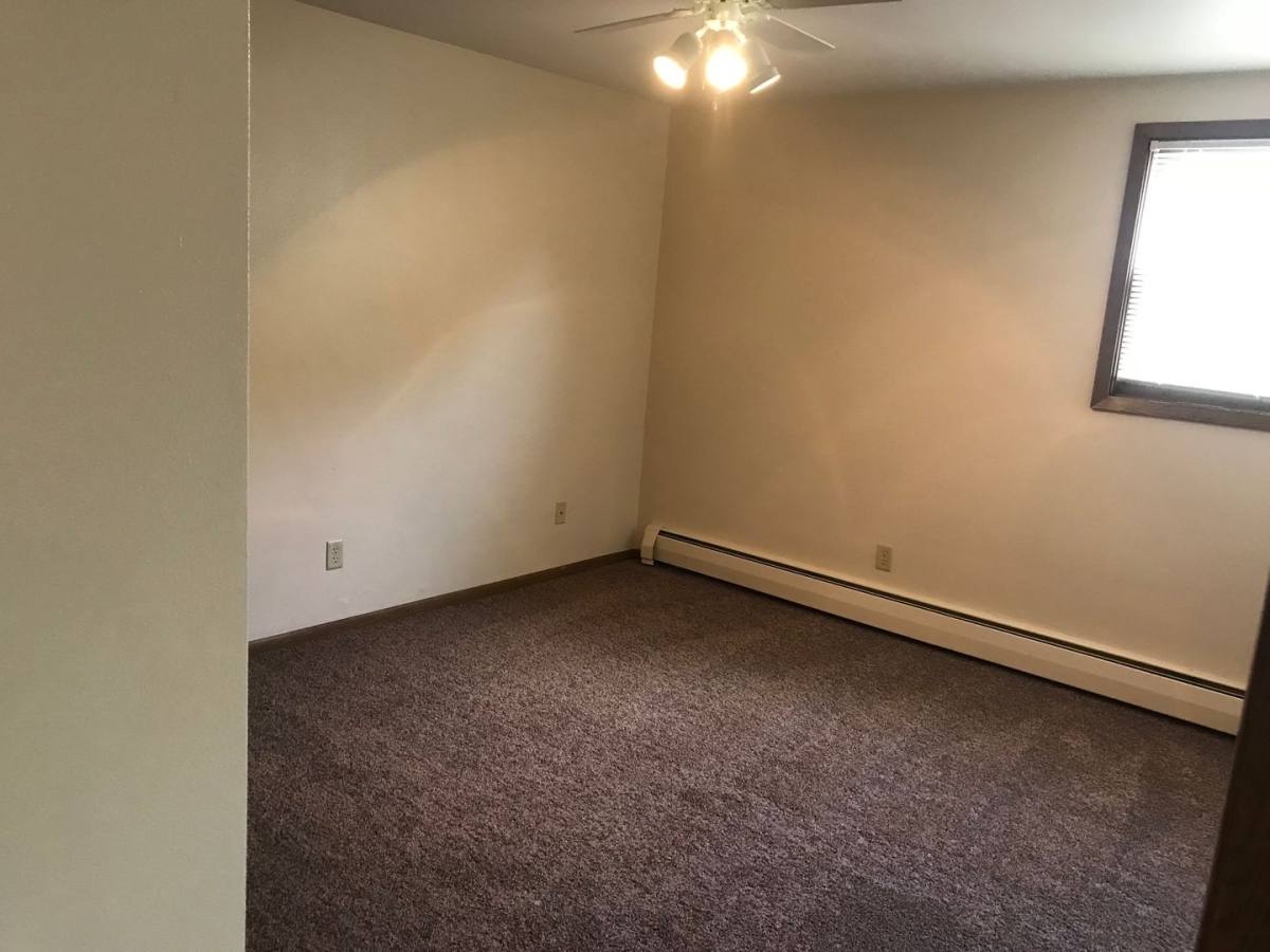 Apartment for rent at 1526 16th Ave SE, Saint Cloud, MN 56304
