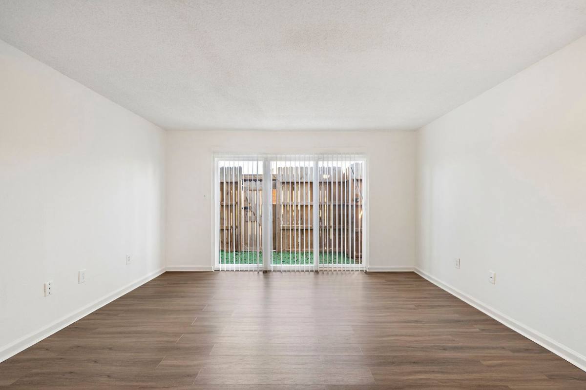 Townhouse for rent at 711 Holiday Dr, Galveston, TX 77550