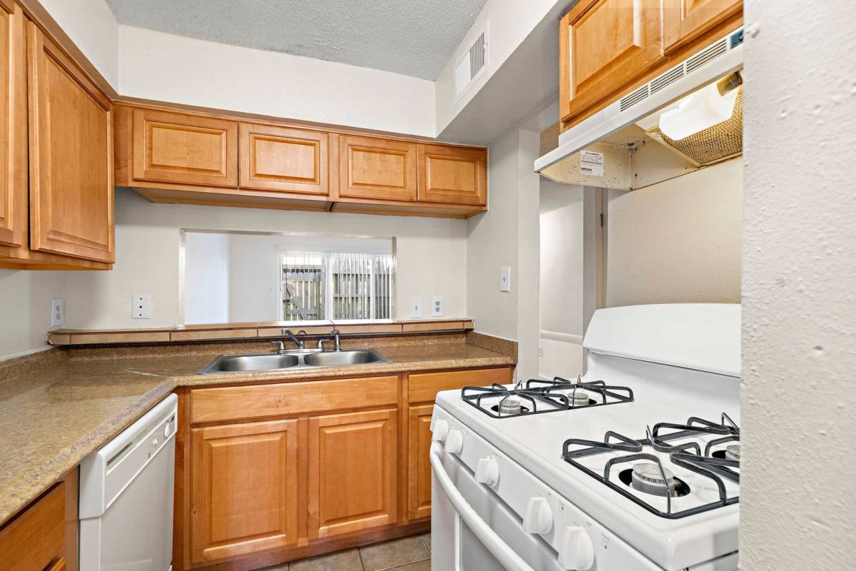 Townhouse for rent at 711 Holiday Dr, Galveston, TX 77550