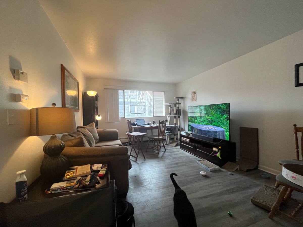 Apartment for rent at 1576 N Warren Ave, Milwaukee, WI 53202
