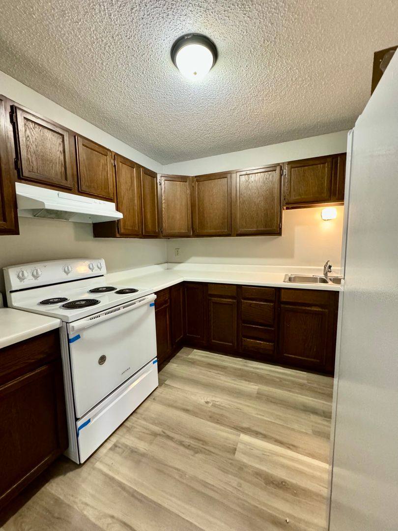 Apartment for rent at 107 4th St N, Leonard, ND 58052