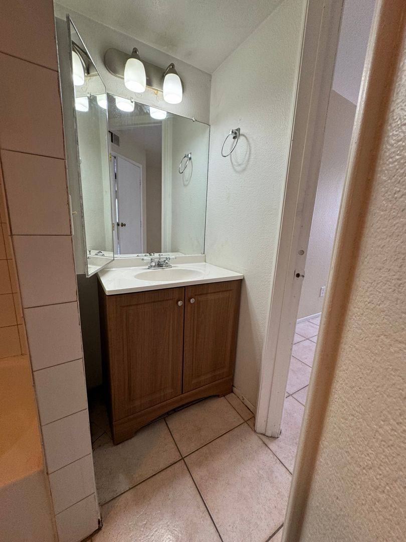 Condo for rent at 16402 N 31st St, Phoenix, AZ 85032