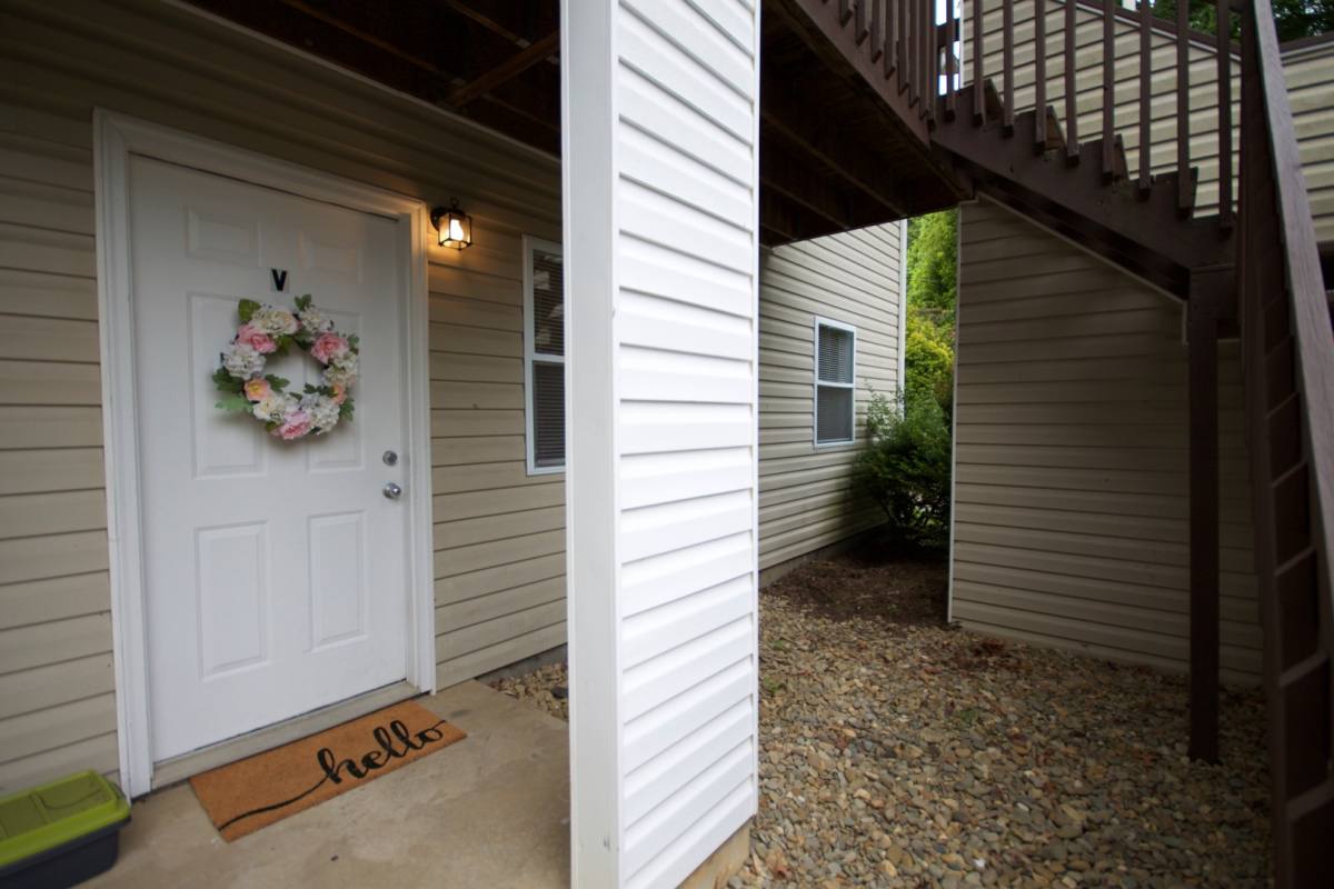 Apartment for rent at 100 Bearwood Dr, Mars Hill, NC 28754