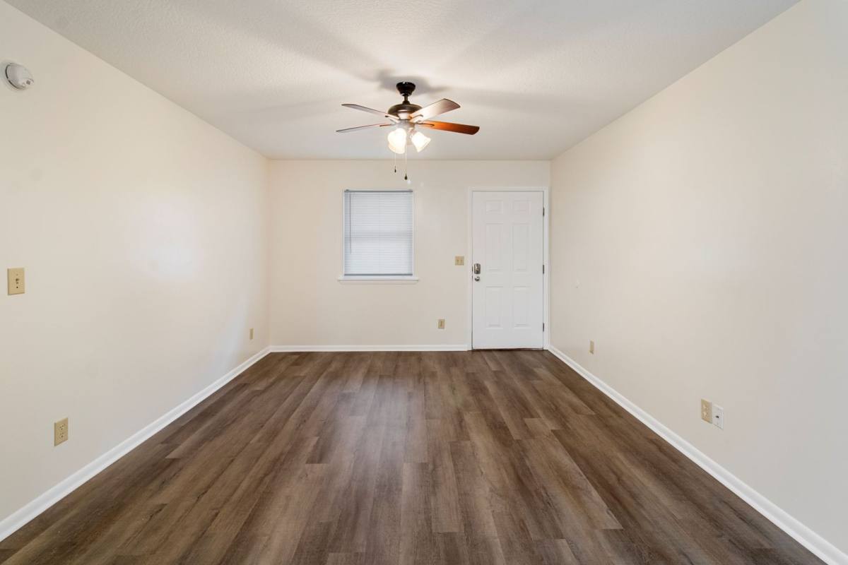 Apartment for rent at 100 Bearwood Dr, Mars Hill, NC 28754