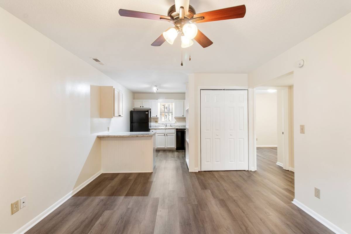 Apartment for rent at 100 Bearwood Dr, Mars Hill, NC 28754