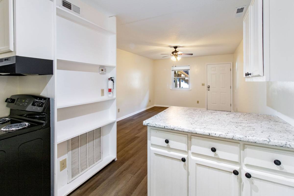 Apartment for rent at 100 Bearwood Dr, Mars Hill, NC 28754