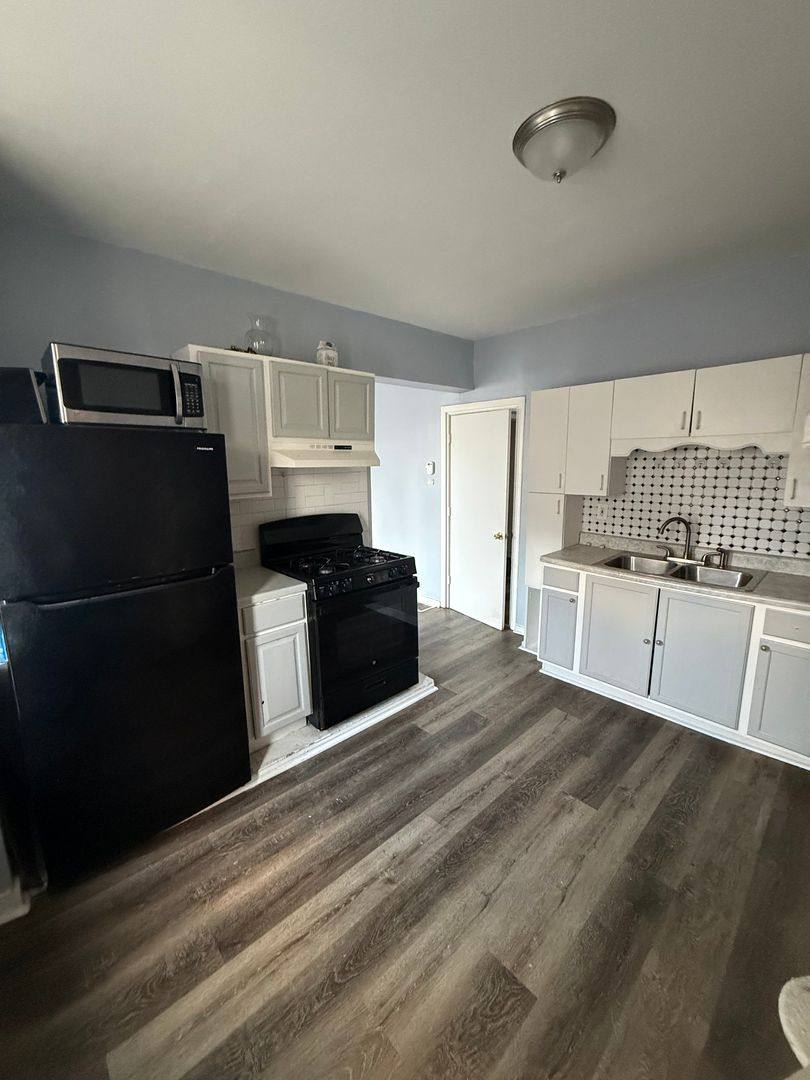 Apartment for rent at 2101 S Marshall Blvd, Chicago, IL 60623