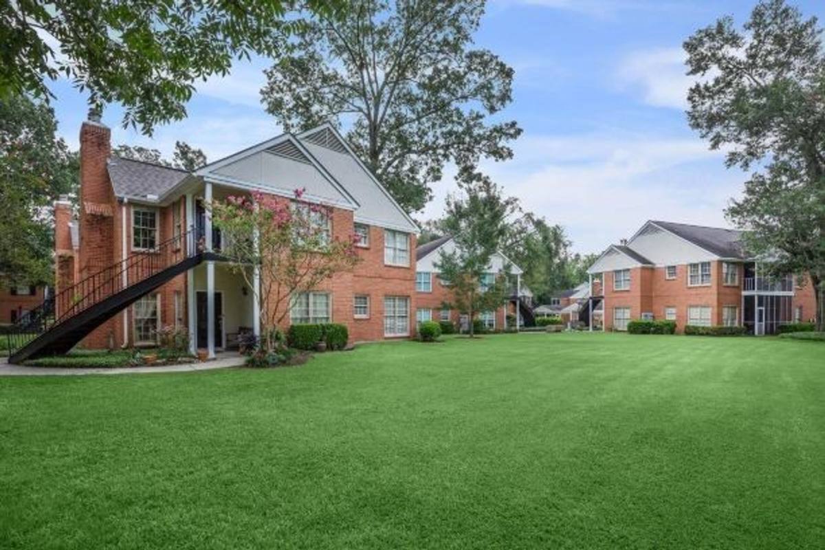 Condo for rent at 7915 Jefferson Place Blvd, Baton Rouge, LA 70809