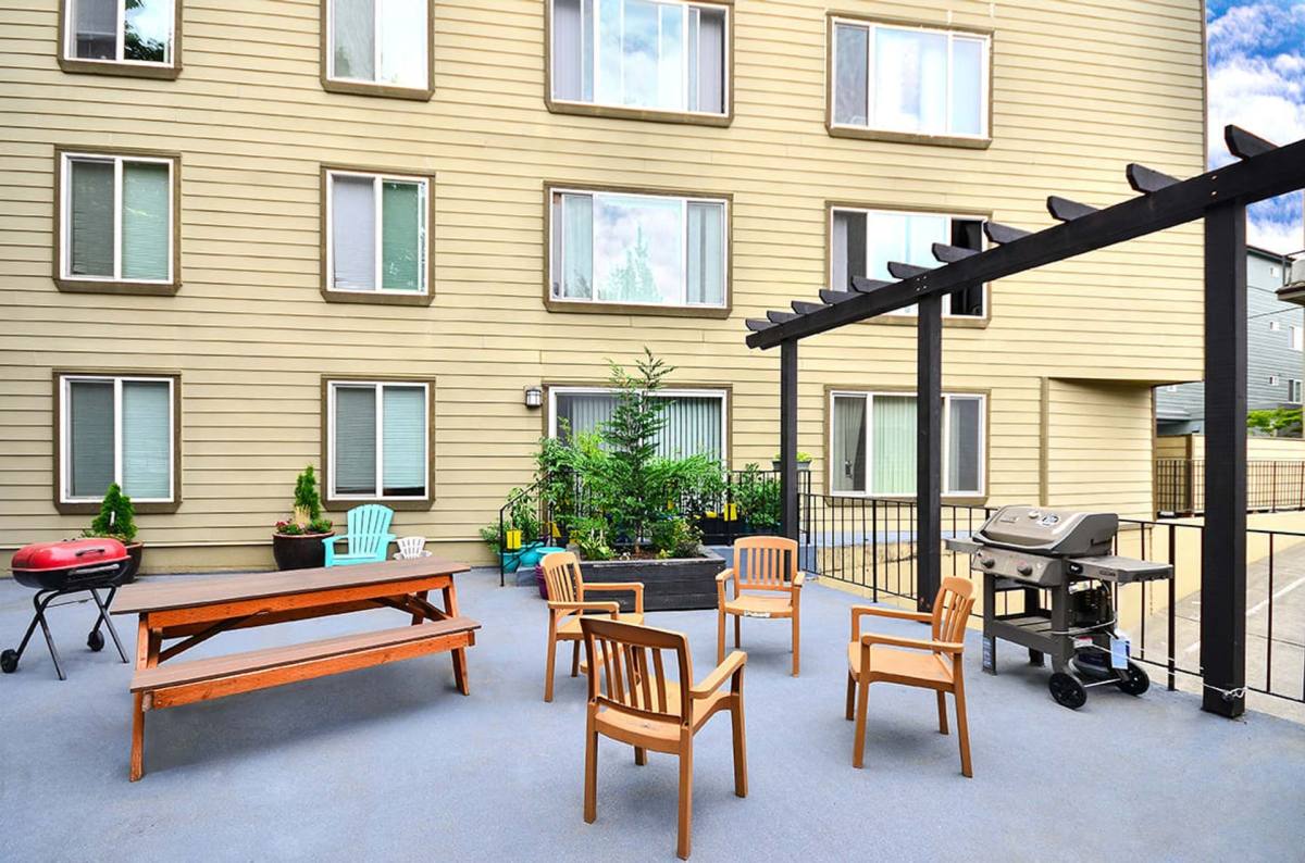 Apartment for rent at 7415 5th Ave NE, Seattle, WA 98115