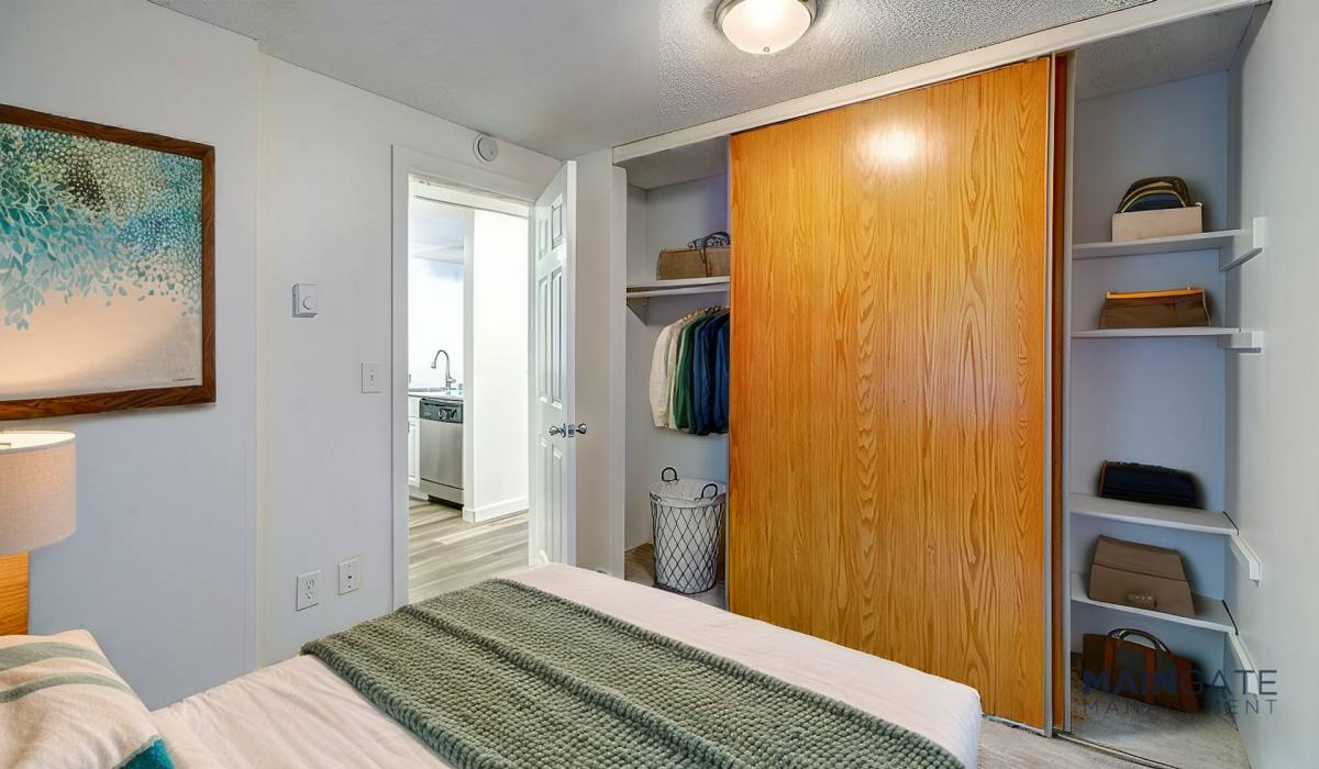 Apartment for rent at 7415 5th Ave NE, Seattle, WA 98115