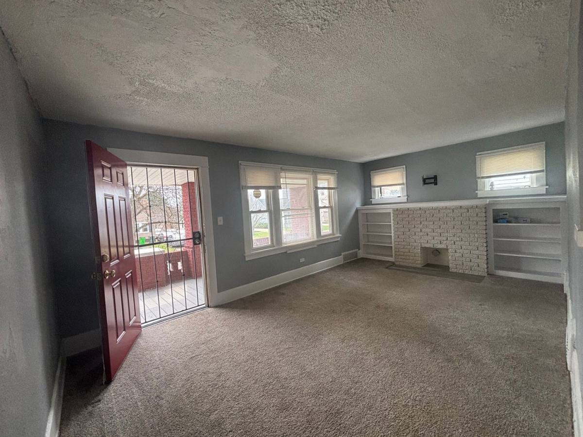 Apartment for rent at 8827 Park Heights Ave, Cleveland, OH 44127