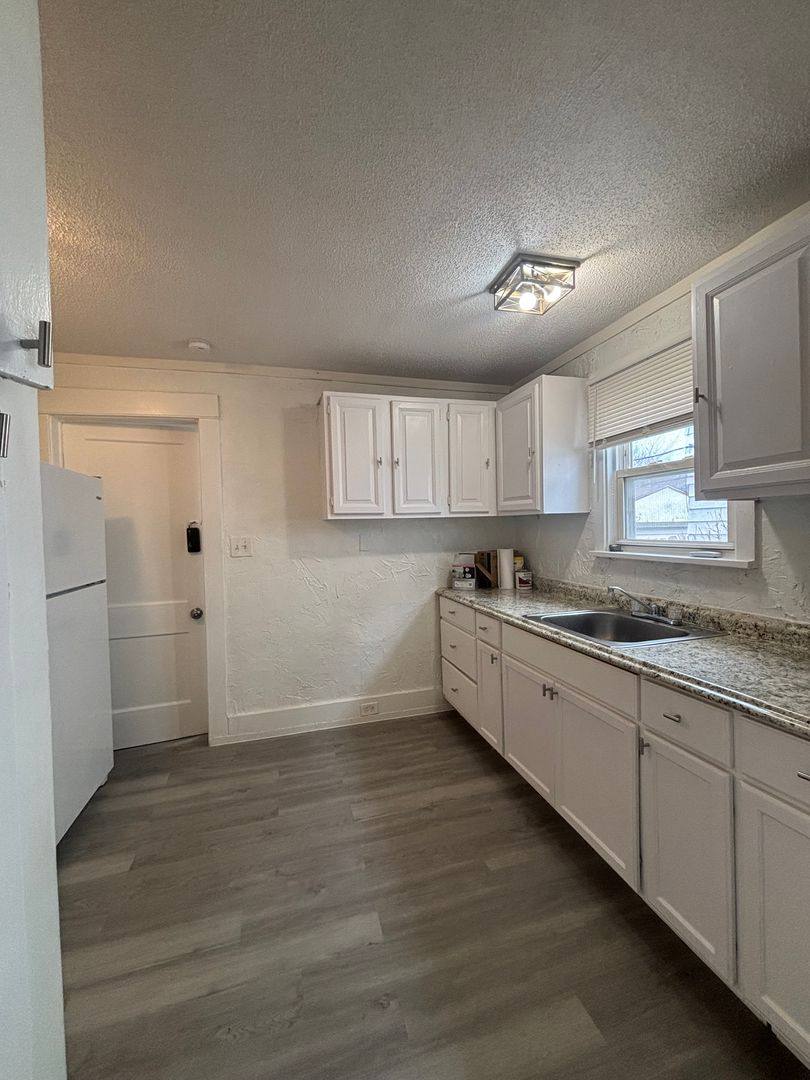 Apartment for rent at 8827 Park Heights Ave, Cleveland, OH 44127