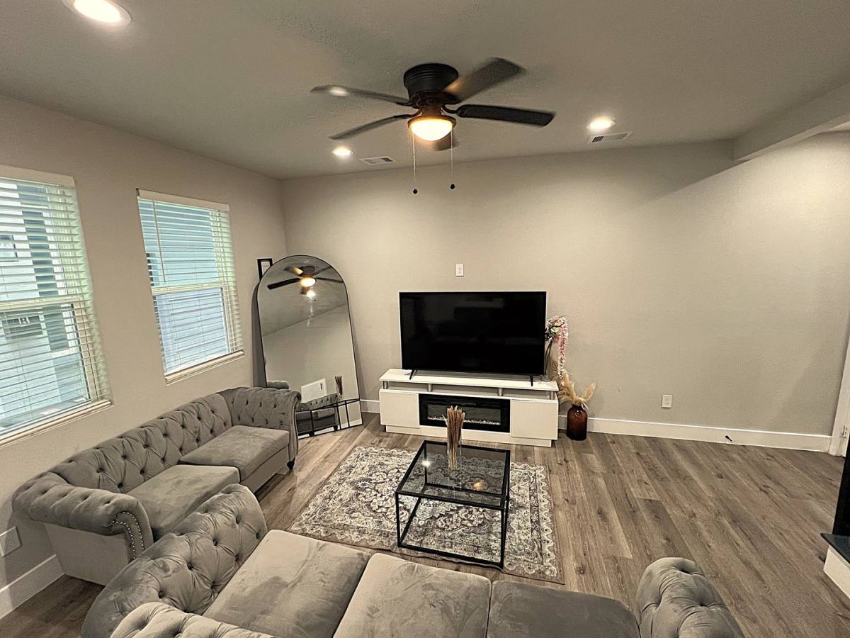 Townhouse for rent at 19106 Sears Dr, Humble, TX 77338