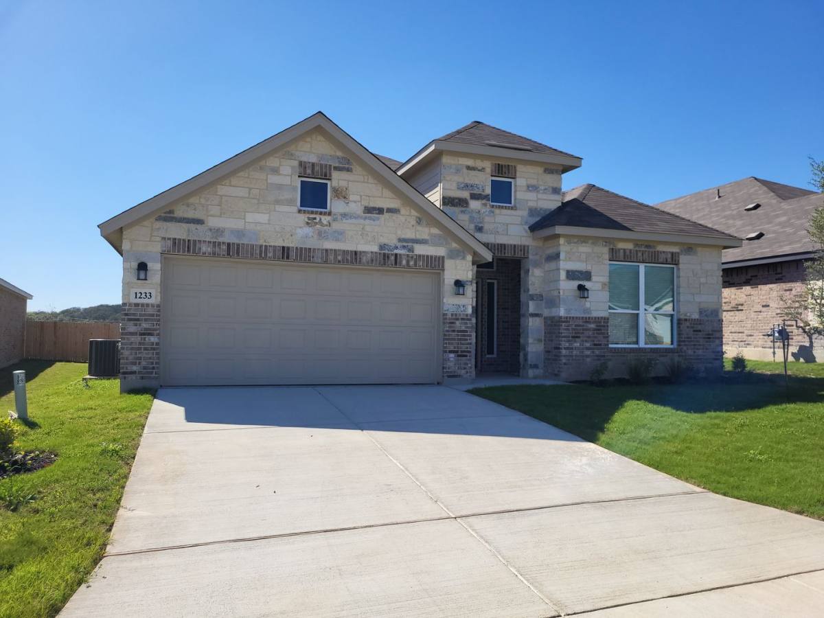 House for rent at 1233 Fox Wing Way, New Braunfels, TX 78132
