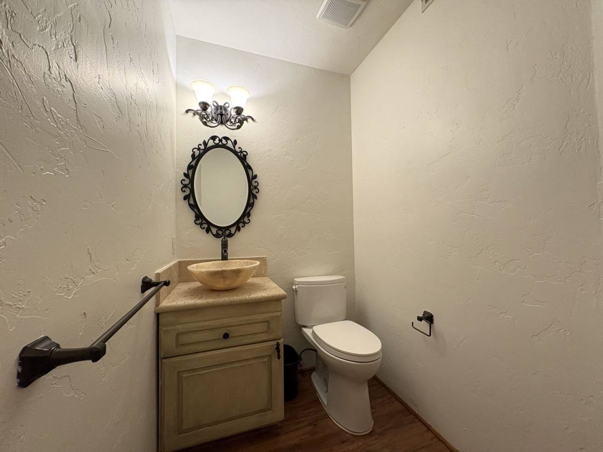 Townhouse for rent at 712 Elizabeth Lane, Menlo Park, CA 94025