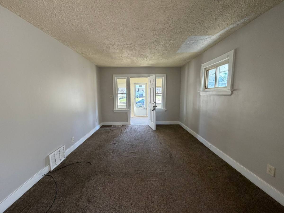 House for rent at 676 Grifton Ave, Akron, OH 44305