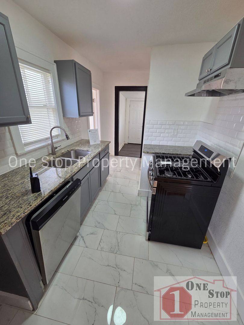 House for rent at 1813 E 85th St, Kansas City, MO 64132
