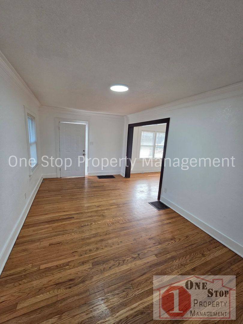 House for rent at 1813 E 85th St, Kansas City, MO 64132