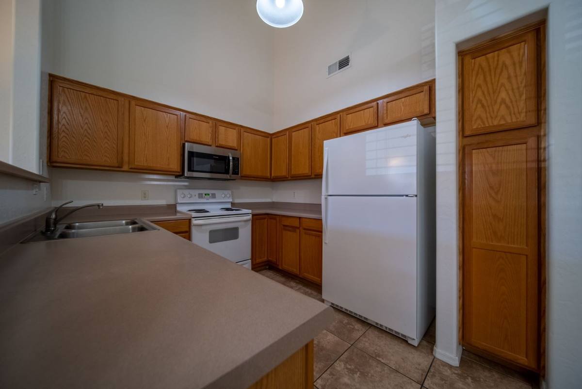 Apartment for rent at 6521 E University Dr, Mesa, AZ 85205