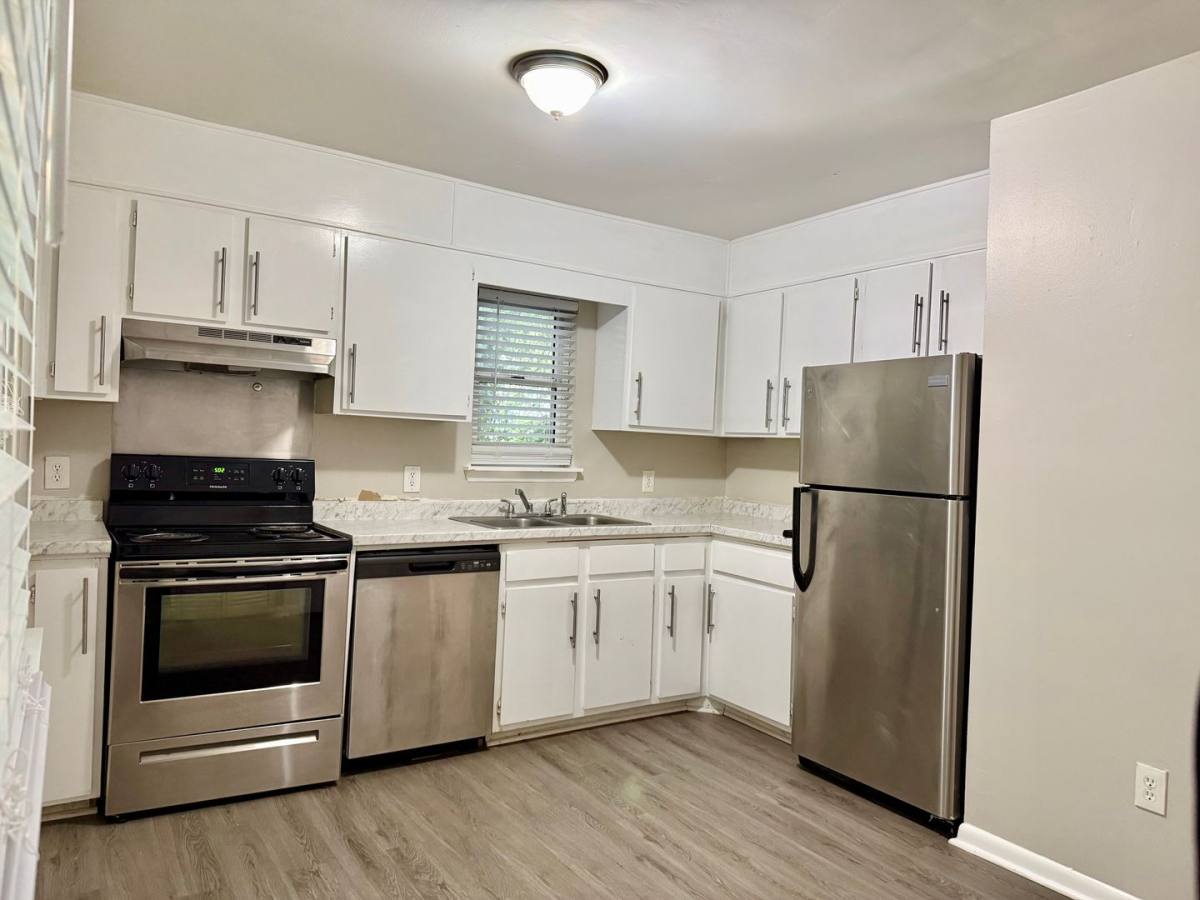 Apartment for rent at 715 Ellington, Raleigh, NC 27601