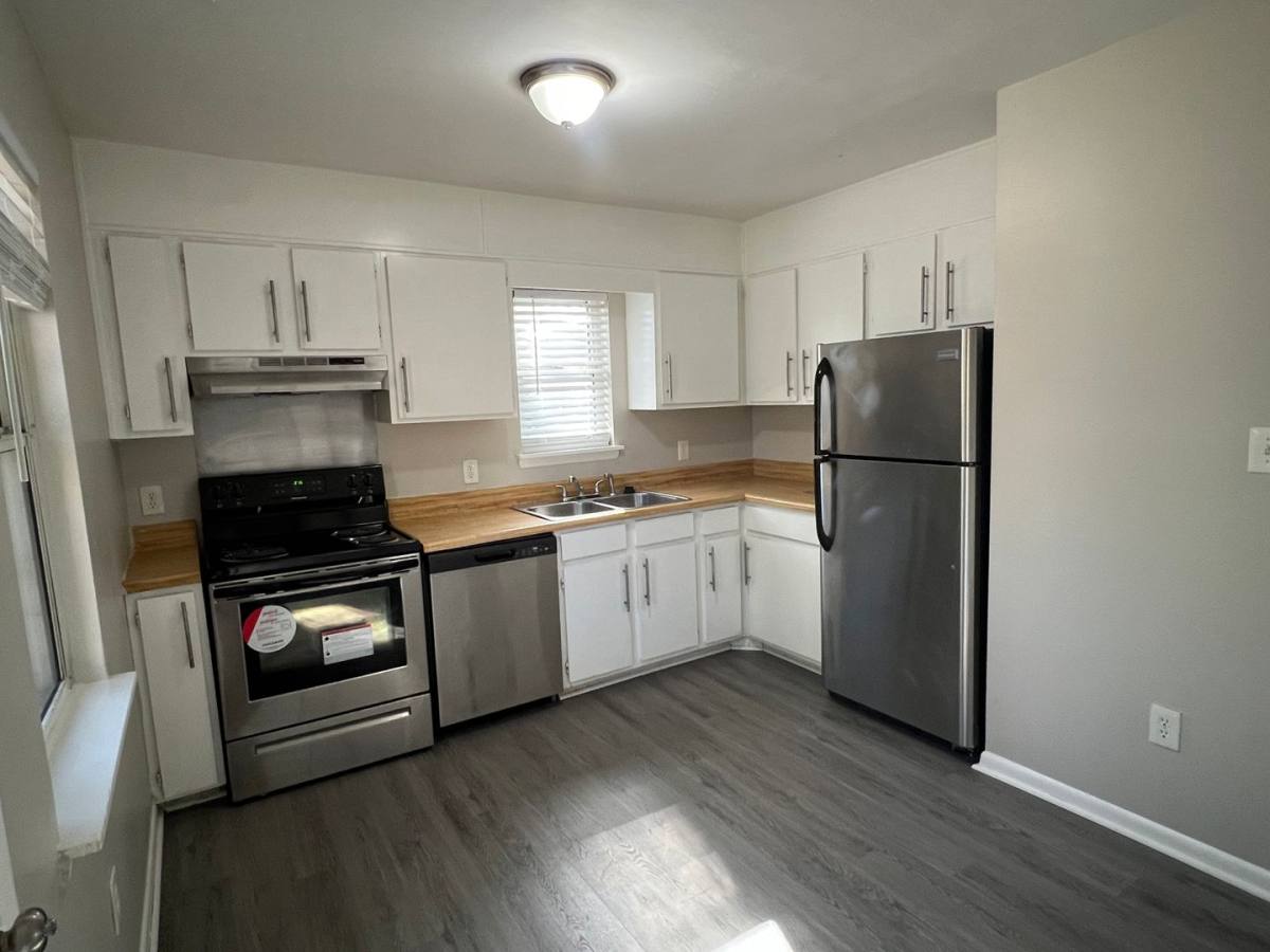Apartment for rent at 715 Ellington, Raleigh, NC 27601