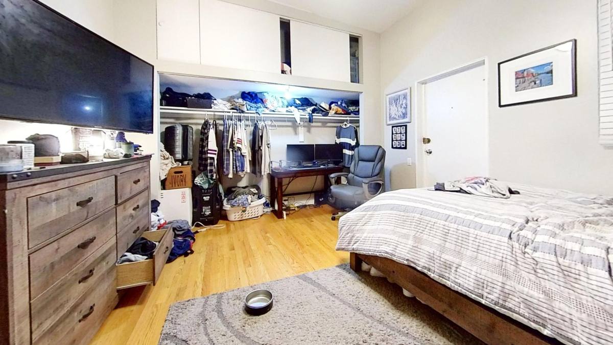 Apartment for rent at 3533 N Southport Ave, Chicago, IL 60657