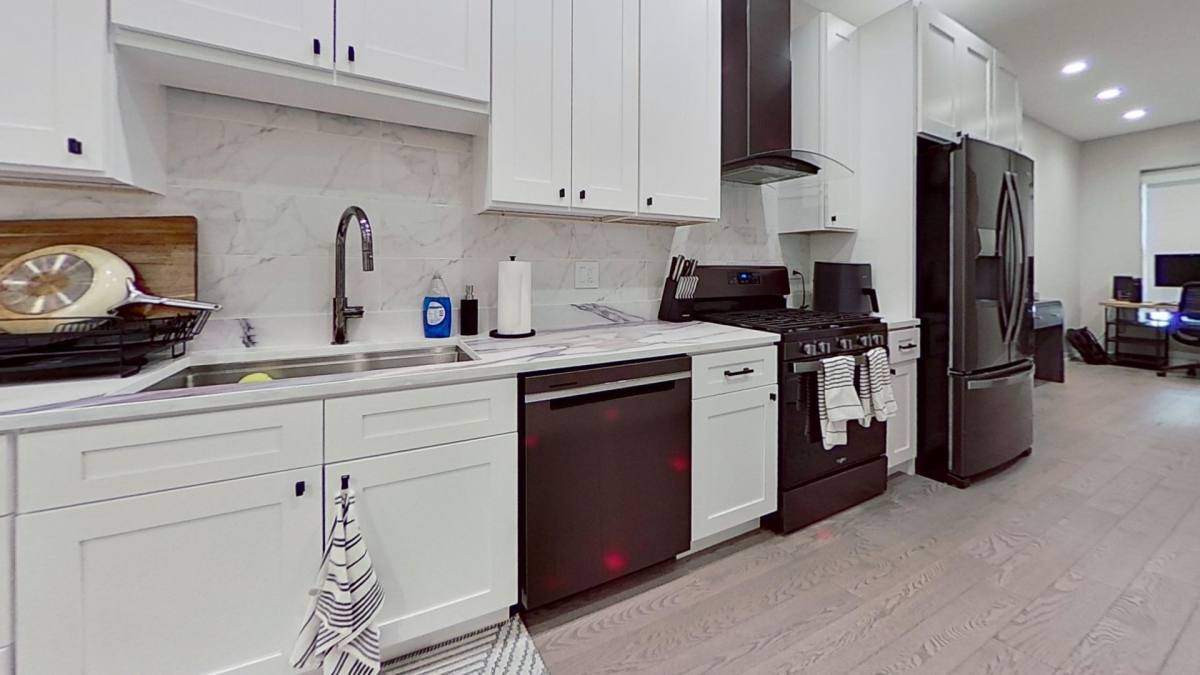 Apartment for rent at 670 N Clark St, Chicago, IL 60654
