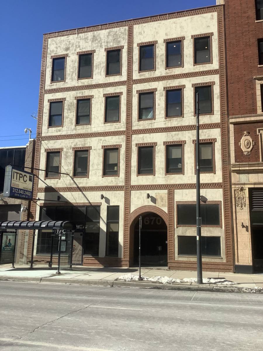 Apartment for rent at 670 N Clark St, Chicago, IL 60654