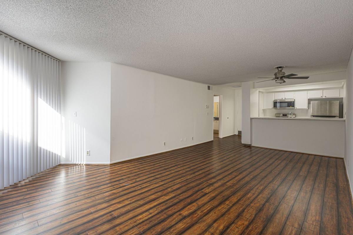 Apartment for rent at 4646 Los Feliz Blvd, Los Angeles, CA 90027