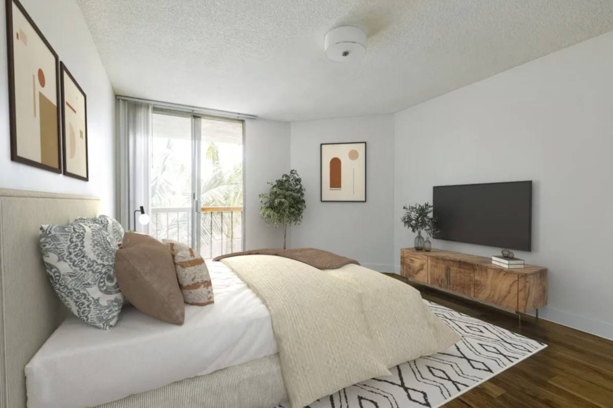 Apartment for rent at 4646 Los Feliz Blvd, Los Angeles, CA 90027