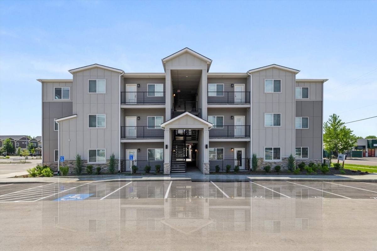 Apartment for rent at 11383 Fairview Ave, Boise, ID 83713