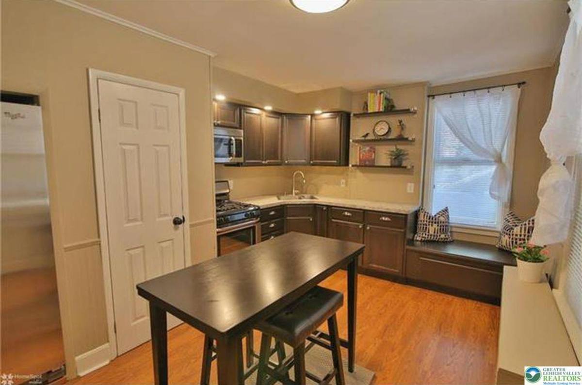 Apartment for rent at 325 N 8th St, Allentown, PA 18102