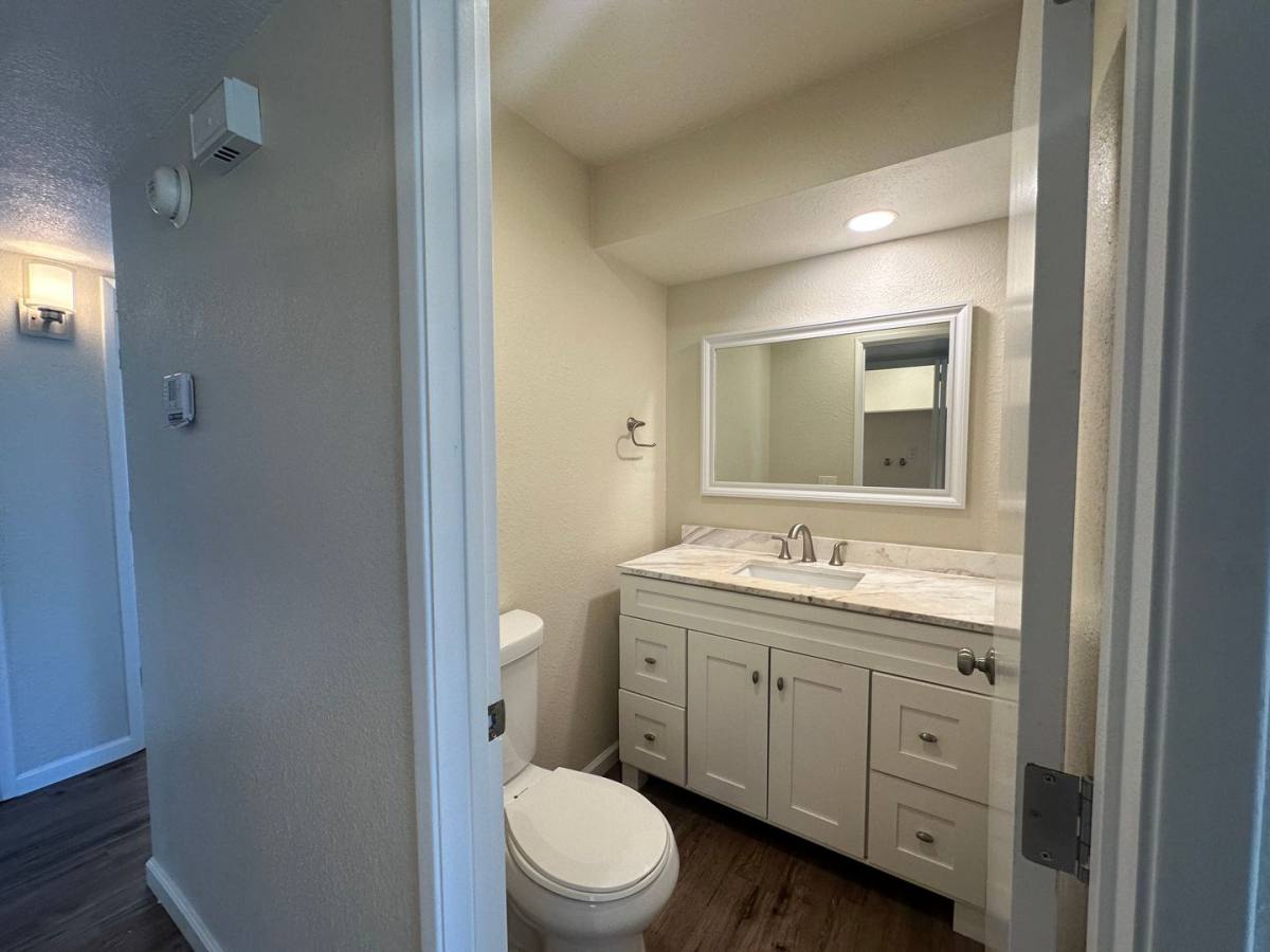 Condo for rent at 3701 Colonial Dr, Modesto, CA 95356