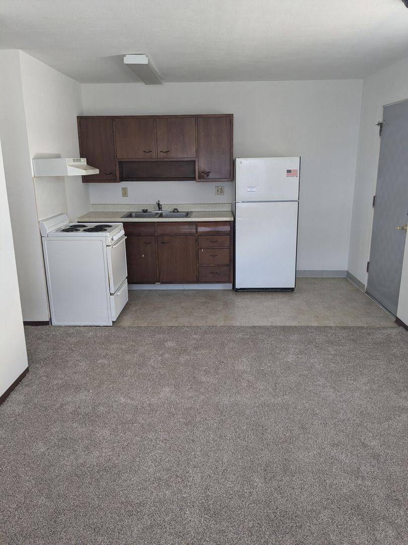 Apartment for rent at 1045 E Third St, Redfield, SD 57469