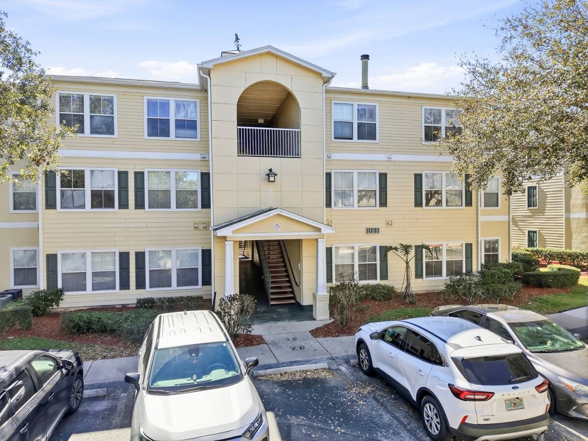 Condo for rent at 18193 Bridle Club Dr, Tampa, FL 33647