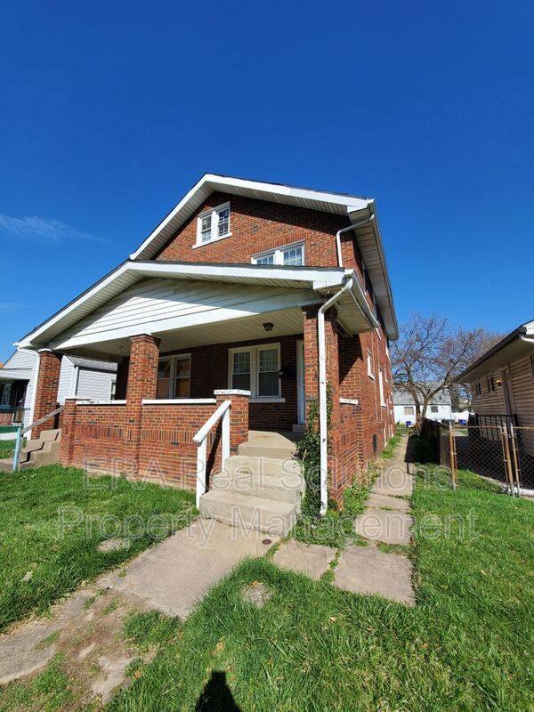 Apartment for rent at 854 Fairwood Ave, Columbus, OH 43205