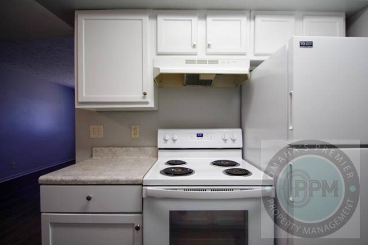 Apartment for rent at 2333 Benson Gardens Bd, Omaha, NE 68134