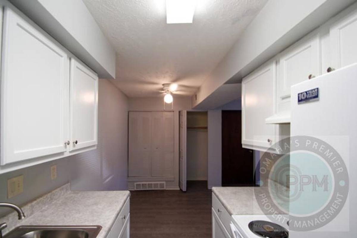 Apartment for rent at 2333 Benson Gardens Bd, Omaha, NE 68134