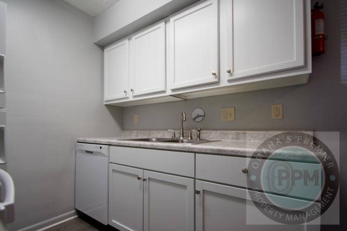 Apartment for rent at 2333 Benson Gardens Bd, Omaha, NE 68134