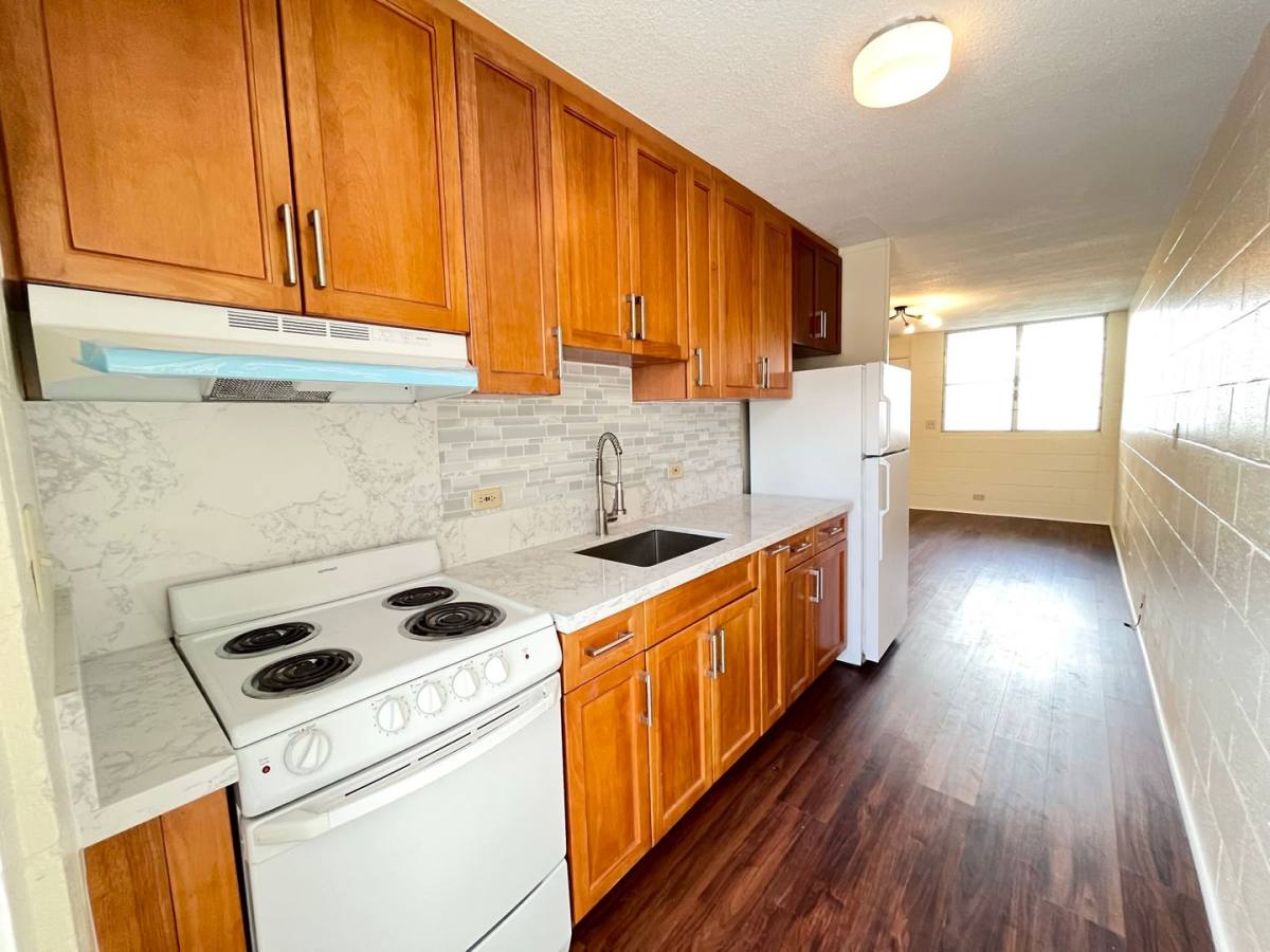 Apartment for rent at 106 S Kuakini St, Honolulu, HI 96813