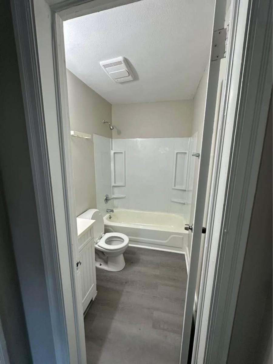 Apartment for rent at 1339-1407 Fairmont St, Charlotte, NC 28216