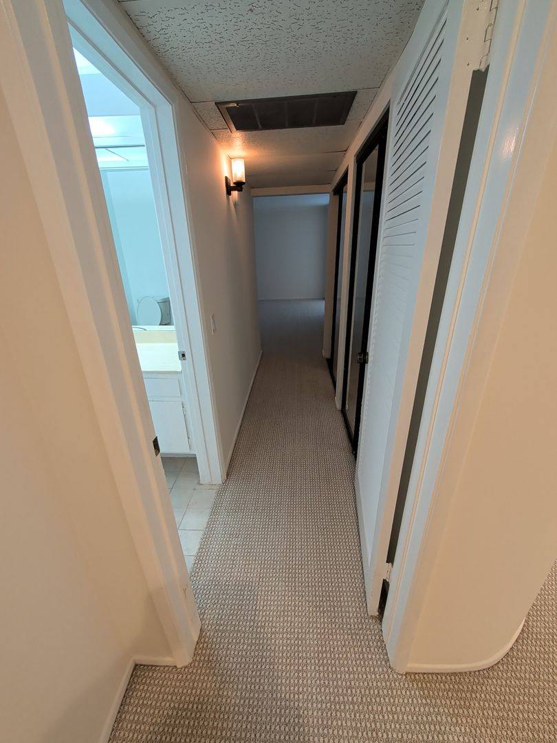 Apartment for rent at 415 Montana Ave, Santa Monica, CA 90403