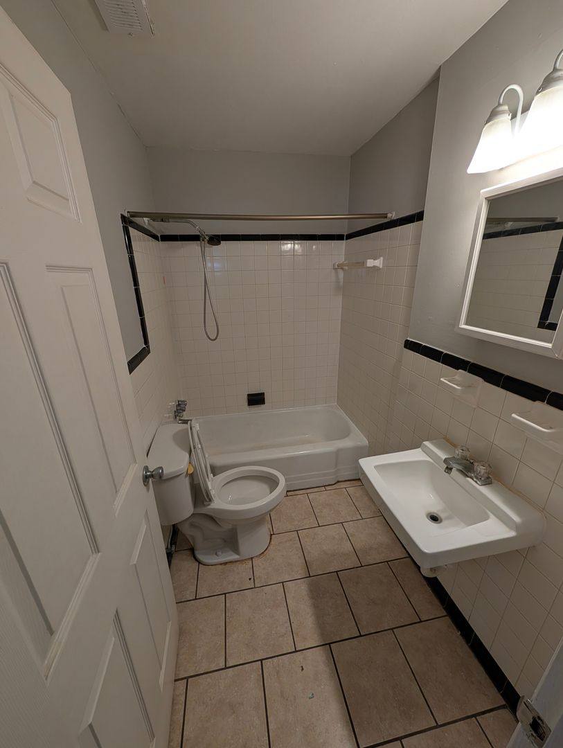 Apartment for rent at 701 S Chapman #1, Greensboro, NC 27403