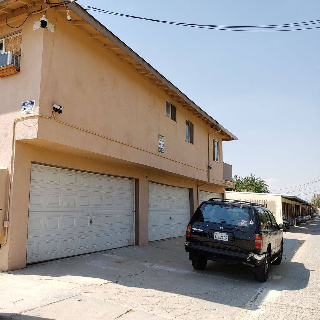 Apartment for rent at 44024 Division St, Lancaster, CA 93535