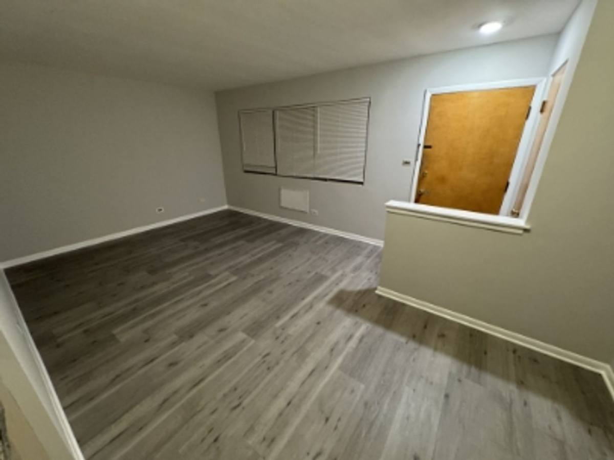 Apartment for rent at 4235 Harlem Ave, Berwyn, IL 60402