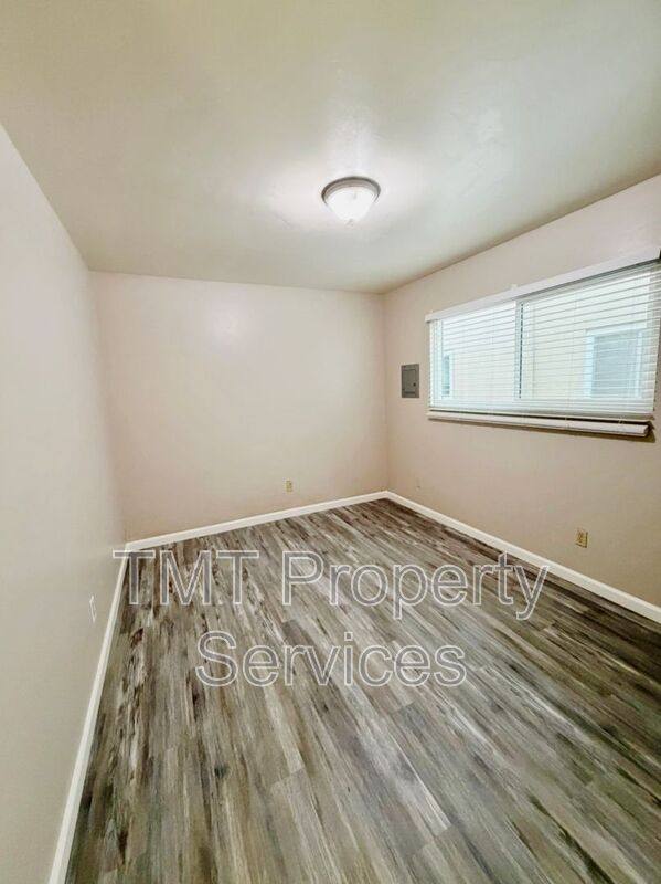 Apartment for rent at 2530 S St #8, Sacramento, CA 95816