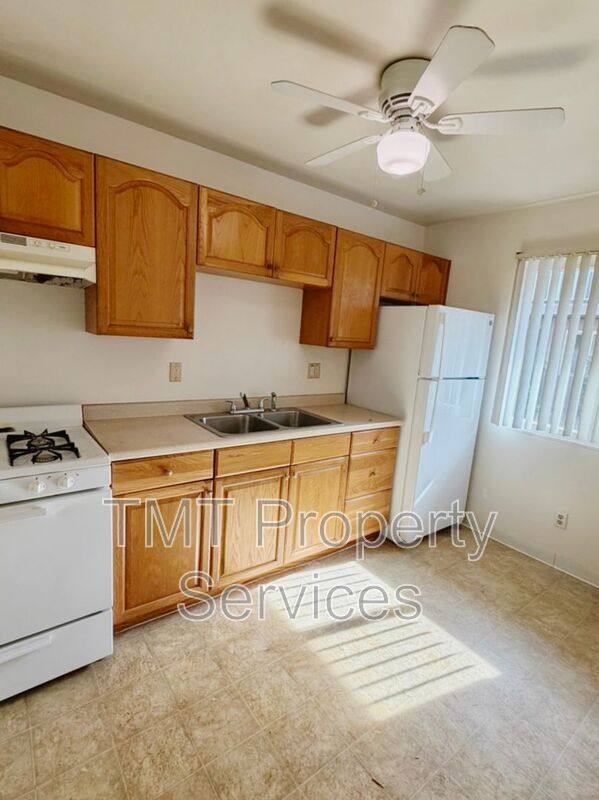 Apartment for rent at 2530 S St #8, Sacramento, CA 95816